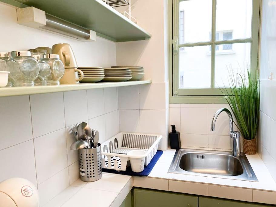 Piece Cosy A 5 Min De La Tour Eiffel A Pied Appartement Parijs